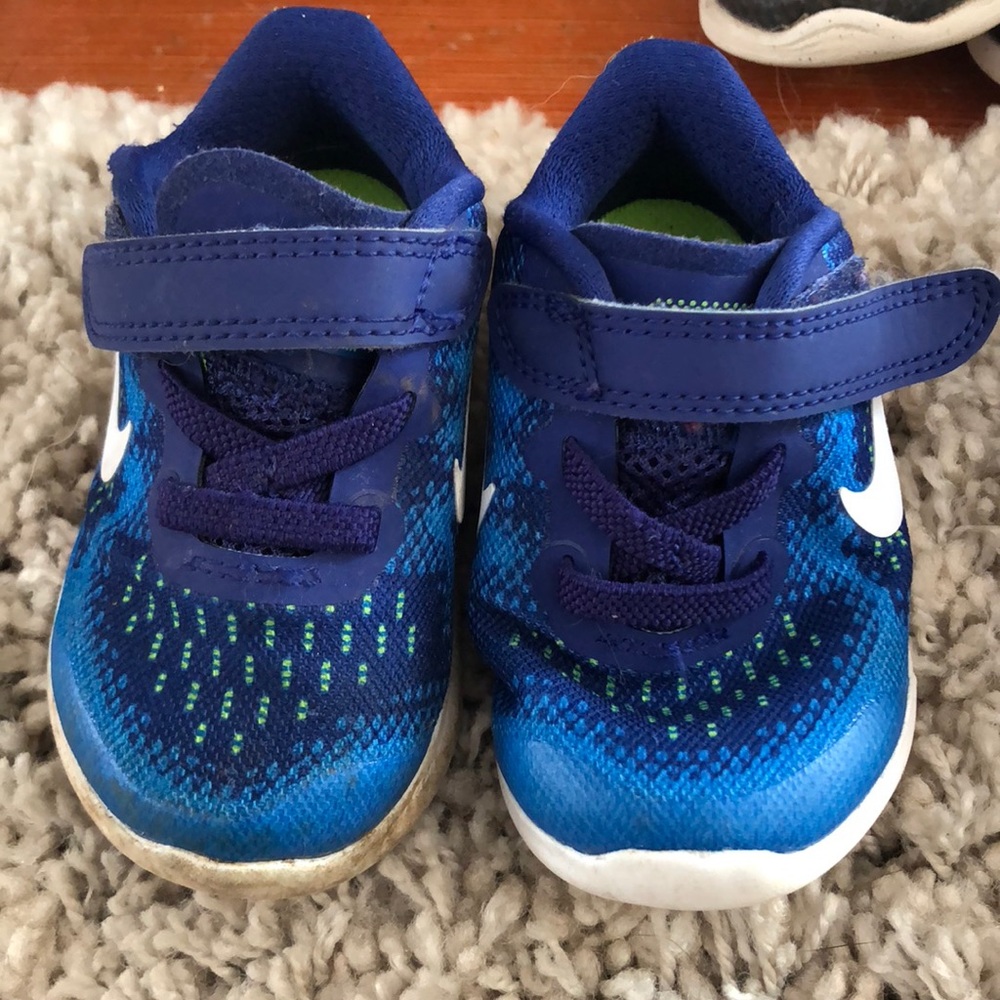 Kids Nike free - size 4